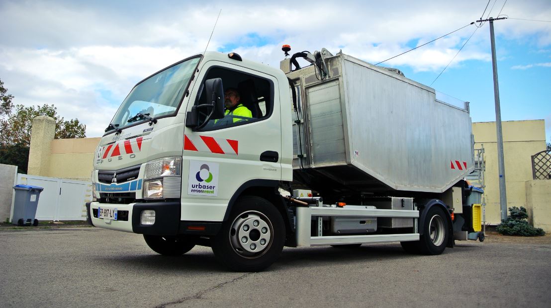 Fuso Canter Ecohybride à Nantes - Urbaser Environnement